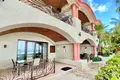 2 bedroom condo 135 m² West Bay, Honduras