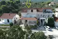 Haus 8 Zimmer 300 m² Splitska, Kroatien