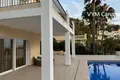 Villa de tres dormitorios 389 m² Alicante, Španjolska