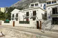 3-Schlafzimmer-Villa 192 m² Dobrota, Montenegro