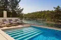 Villa 10 rooms 244 m² Splitska, Croatia