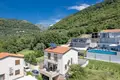 Haus 3 Schlafzimmer 176 m² Dobrota, Montenegro