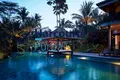 Villa de 4 dormitorios 1 010 m² Begawan, Indonesia