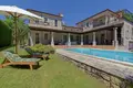 Villa de 4 dormitorios 585 m² Visnjan, Croacia