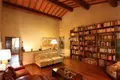villa de 5 dormitorios 520 m² Arezzo, Italia