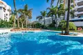 Mieszkanie 2 pokoi 120 m² Marbella, Hiszpania