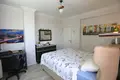 2 bedroom apartment 90 m² Muratpasa, Turkey