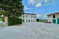 Villa 10 rooms 120 000 m² Ponti sul Mincio, Italy