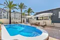4-Schlafzimmer-Villa 141 m² Torrevieja, Spanien