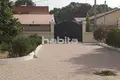 8 bedroom House 284 m² Sukuta, Republic of The Gambia