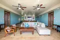 Дом 5 спален 697 м² West Bay, Гондурас