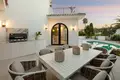 5-Schlafzimmer-Villa 401 m² Marbella, Spanien