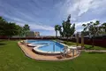 Bungalow de 2 dormitorios 85 m² Orihuela, España