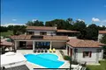 4 bedroom Villa 398 m², All countries