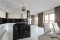 Commercial property 145 m² in Warsaw, Poland