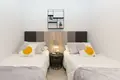 2 bedroom penthouse 240 m² Torrevieja, Spain