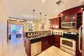 Кондо 2 спальни 106 м² West Bay, Гондурас