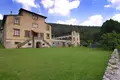 Castillo 40 habitaciones 2 350 m² Calenzano, Italia