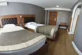 Отель 4* на берегу моря с собственным пляжем в Стамбуле.