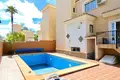 3-Schlafzimmer-Villa 150 m² Torrevieja, Spanien