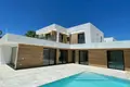 4-Schlafzimmer-Villa 325 m² Calp, Spanien