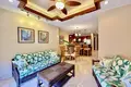 Кондо 2 спальни 106 м² West Bay, Гондурас