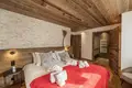 Chalet 5 bedrooms  in Courchevel Le Praz, France