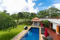 Villa 9 Schlafzimmer 1 500 m² Phuket, Thailand