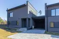 3 bedroom house 210 m² Baltezers, Latvia