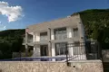 Villa de 4 dormitorios 267 m² Montenegro, Montenegro