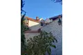 9 room house 450 m² Splitska, Croatia