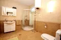 Villa de 4 dormitorios 300 m² Montenegro, Montenegro
