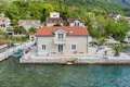 4 bedroom Villa 165 m² Dobrota, Montenegro