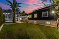 4-Schlafzimmer-Villa 141 m² Torrevieja, Spanien