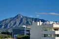 Mieszkanie 2 pokoi 104 m² Marbella, Hiszpania