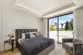 6-Schlafzimmer-Villa 647 m² Marbella, Spanien