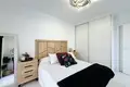 Villa de tres dormitorios 90 m² Los Montesinos, España