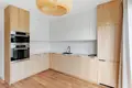 Apartamento 3 habitaciones 75 m² en Varsovia, Polonia