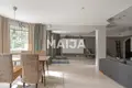 Casa 8 habitaciones 381 m² Laukaa, Finlandia