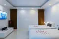 Mieszkanie 3 pokoi 300 m² Karon, Tajlandia