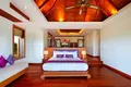5 bedroom villa 1 550 m² Ban Bang Thao, Thailand