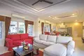 Villa de 4 dormitorios 260 m² Rawai, Tailandia