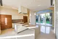 Dom 6 pokojów 676 m² Pervolia, Cypr