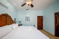 2 bedroom condo 129 m² West Bay, Honduras