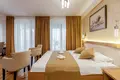 Hotel 748 m² en Bijela, Montenegro