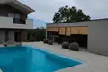 villa de 5 dormitorios 350 m² Grad Pula, Croacia