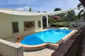 Villa de 2 dormitorios  Chalong, Tailandia