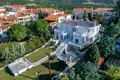 6 bedroom villa 584 m² Neochorouda, Greece