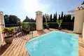 Wohnung 3 Schlafzimmer 324 m² Estepona, Spanien
