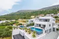 Villa de 4 dormitorios 320 m² Podstrana, Croacia